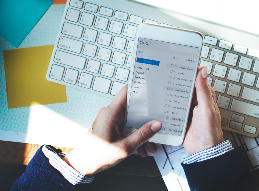 How to Write a PTO Request (With Examples)